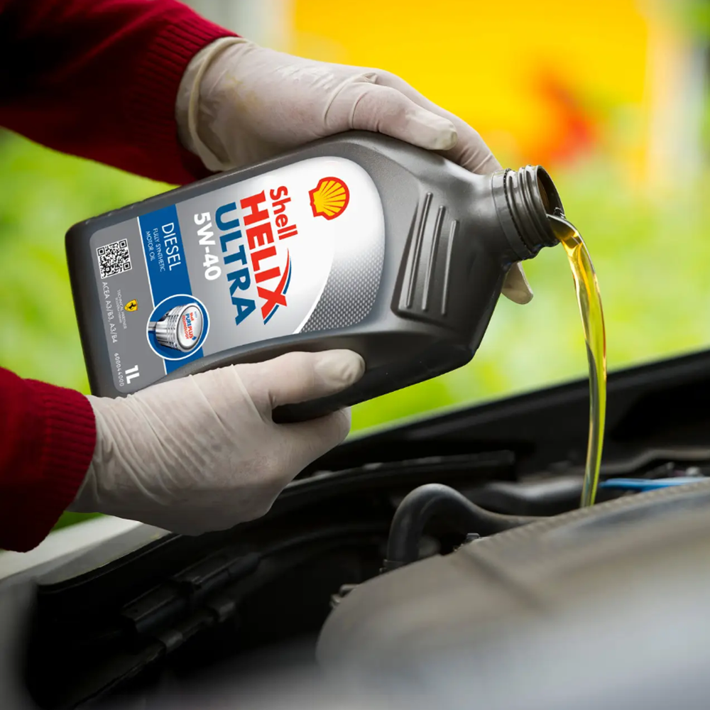 Моторна олива Shell Helix Ultra Diesel 5W-40
